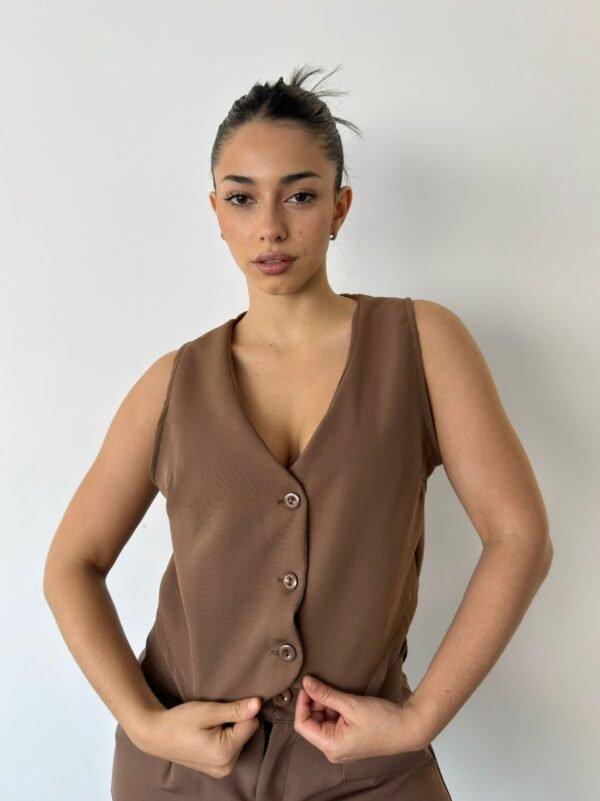 Imagen de WhatsApp 2025-09-18 a las 09.51.38_4ef10056 Chaleco de Sastrero Corto